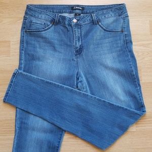 d. Jean's stretch skinny leg jeans